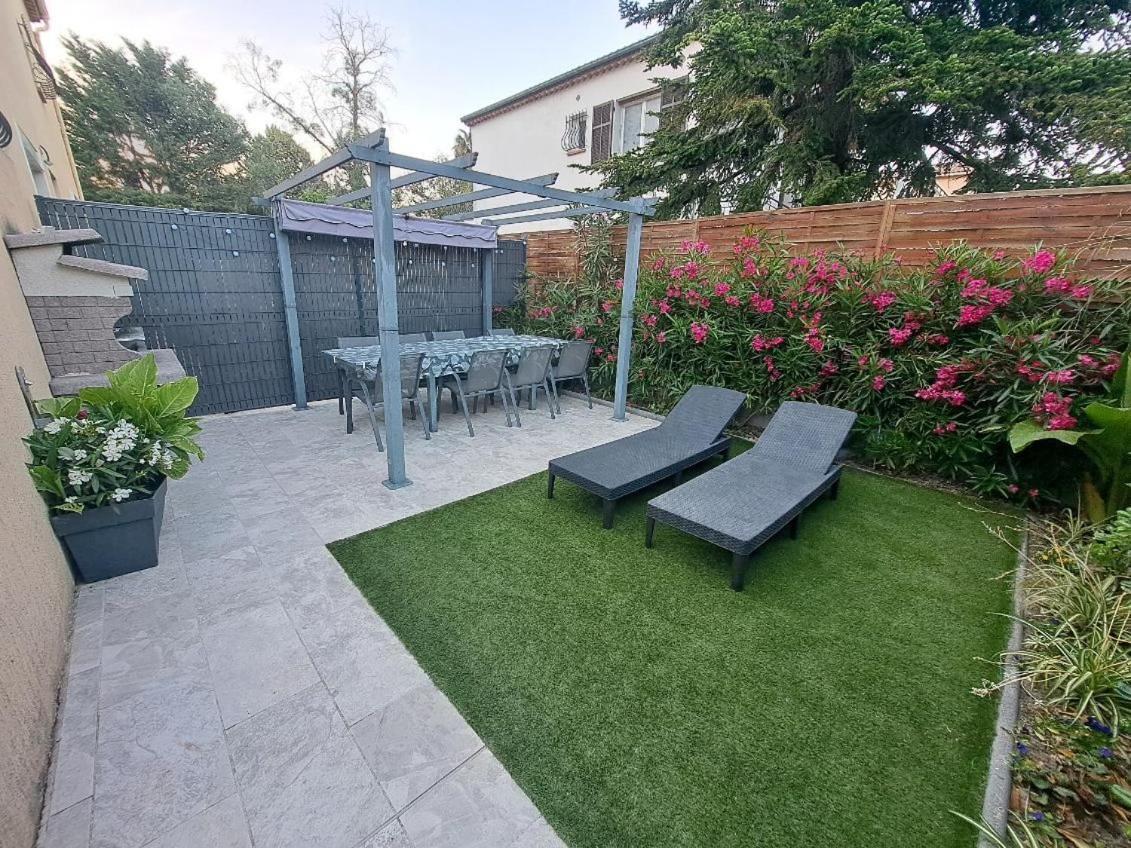 La Villa Castel - Haut De Villa - Parkings- 3 Chambres - 8 Couchages - Jardin - Barbecue Καν-συρ-Μερ Εξωτερικό φωτογραφία